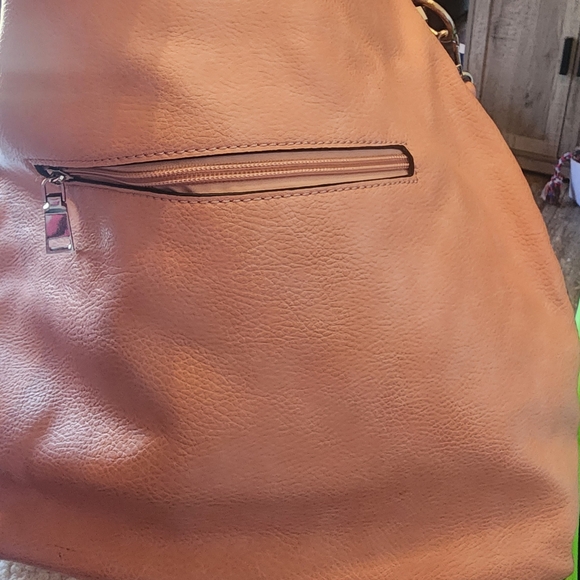 Elegant Tan Leather Women's Bag - Picture 3 of 5